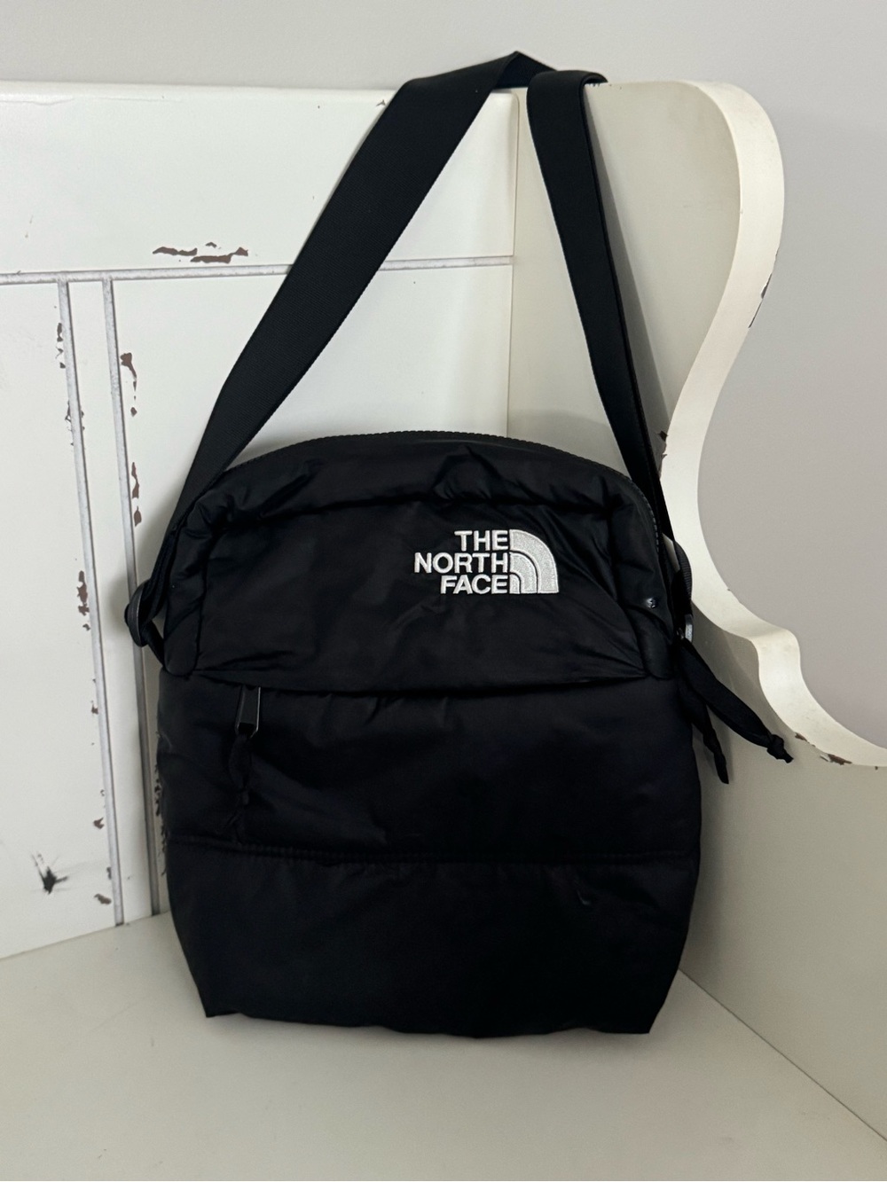 The North Face Nuptse Crossbody Bag Puffer Black Sling 7L NF0A81BV